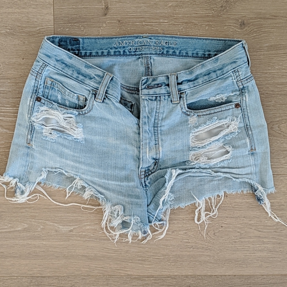 American eagle distressed boyfriend shorts